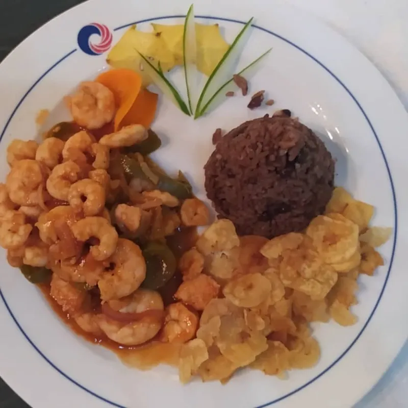 Camarones enchilados