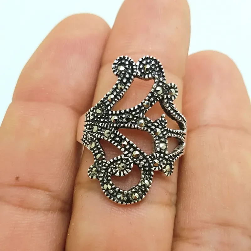 Anillo de plata 925 y Marquesitas