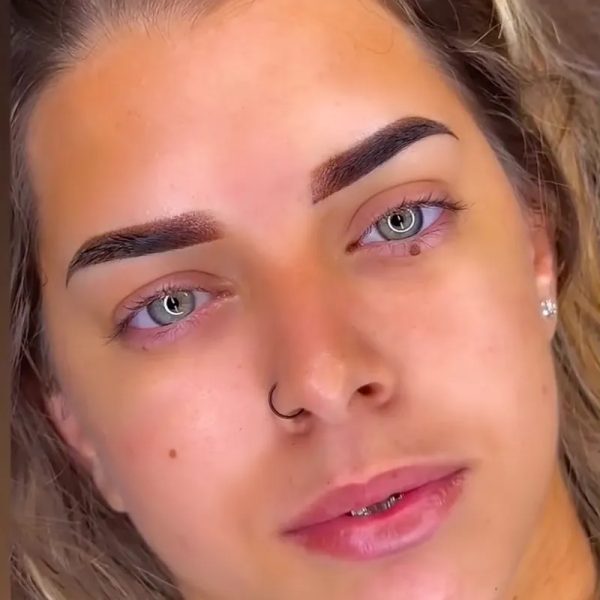POWDER BROWS_Cejas Efecto Maquillaje