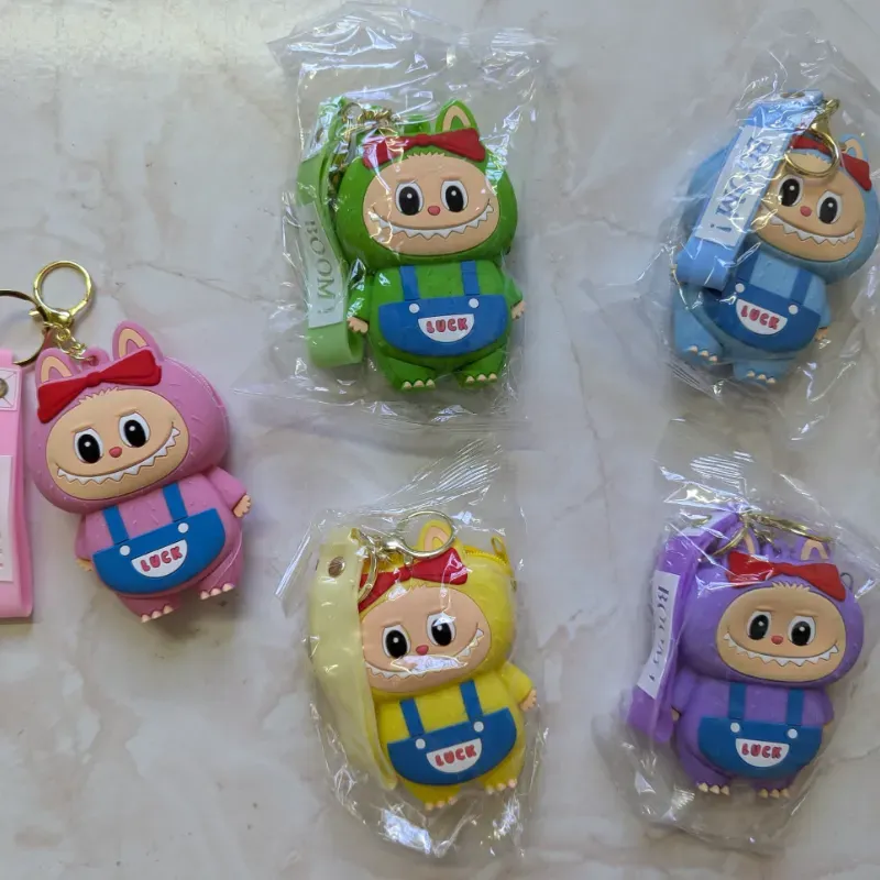 Llaveros carteras de labubu