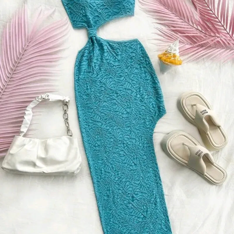 Vestido top azul abierto en la pierna