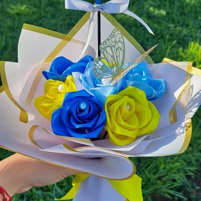 Ramo de 7 rosas temática Noche estrellada