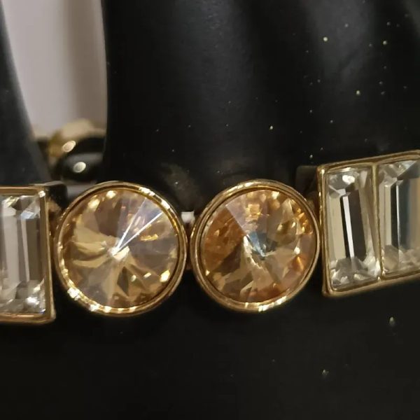 Pulsera Dorada con diamantes redondos y rectángulos