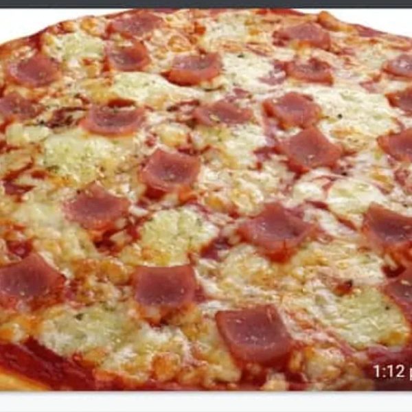 PIZZA DE JAMON Y QUESO