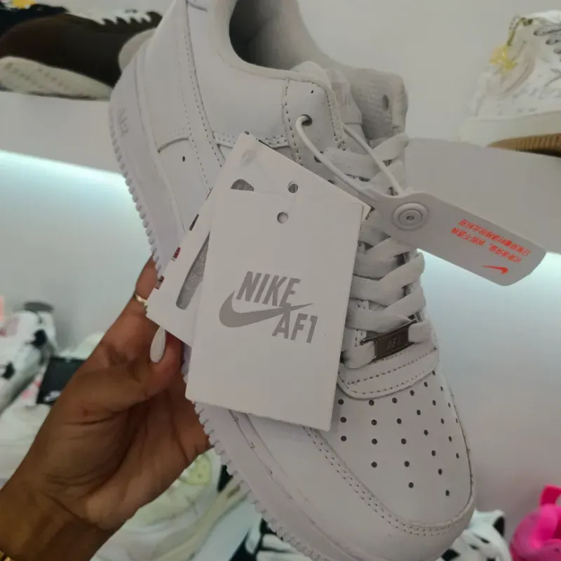 NIKE AF1