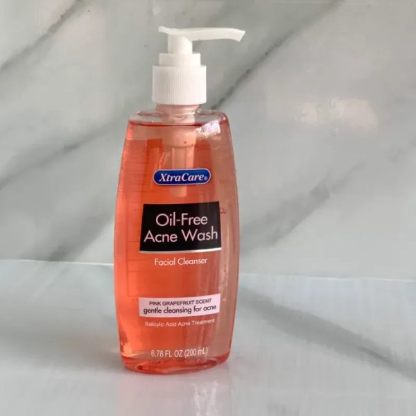 Limpiador facial para el tratamiento del acné