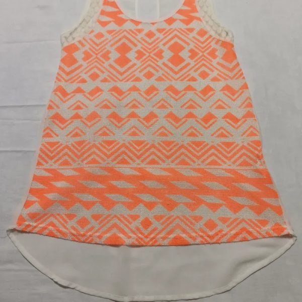 Blusa de estampado naranja y blanco