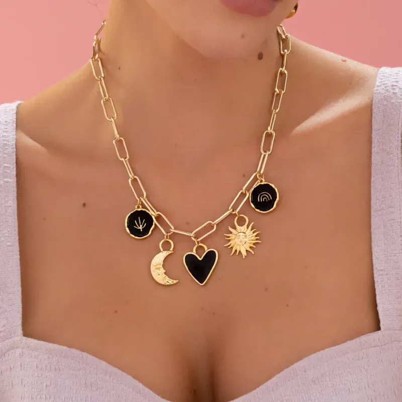 Collar Dijes Varios + Aretes