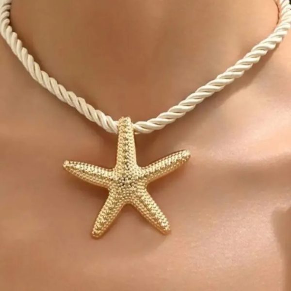 Collar estrella dorada