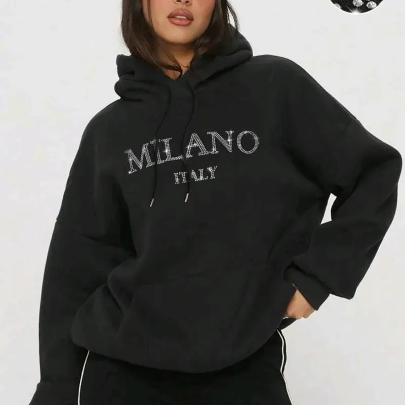 Sudadera con capucha y pedreria milano