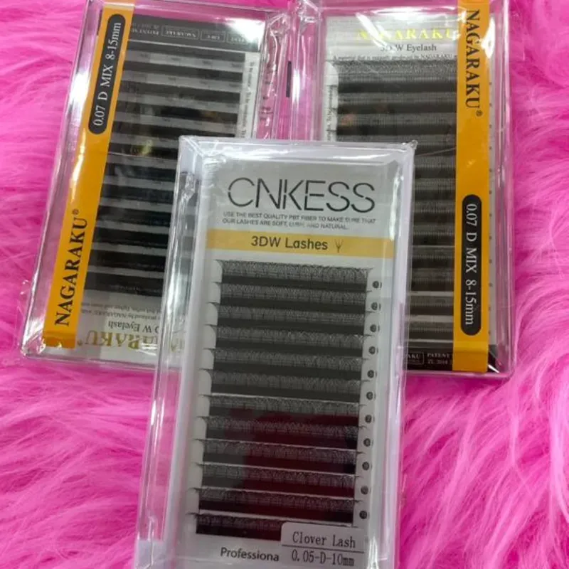 Pestañas pelo a pelo