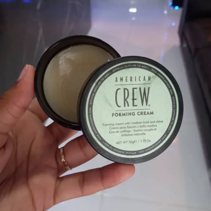 Media cera para peinar