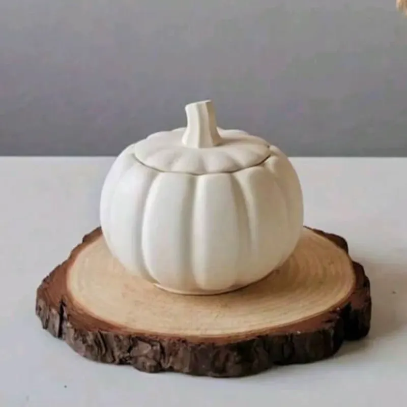 Portavelas o joyero con forma de calabaza