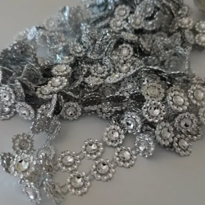 Cinta plateada de 3 cm de ancho