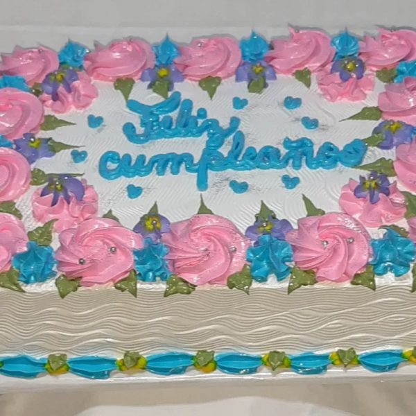 Cake de merengue relleno crema mantequilla