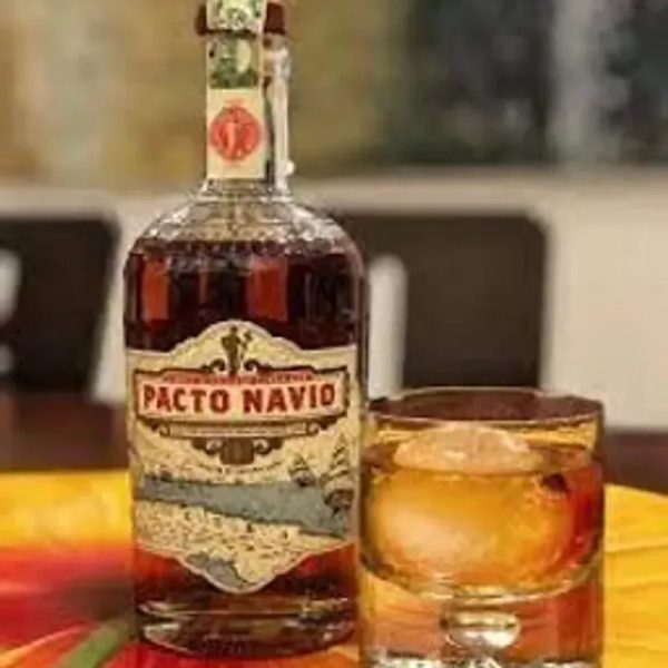 Ron Pacto Navío