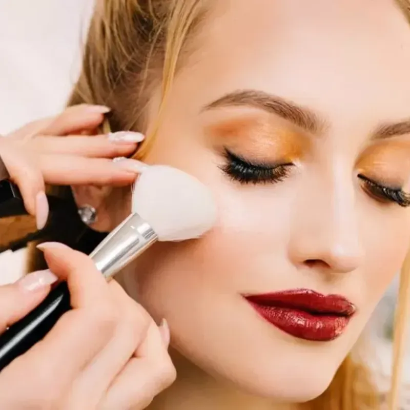 Curso MAQUILLAJE y PEINADO