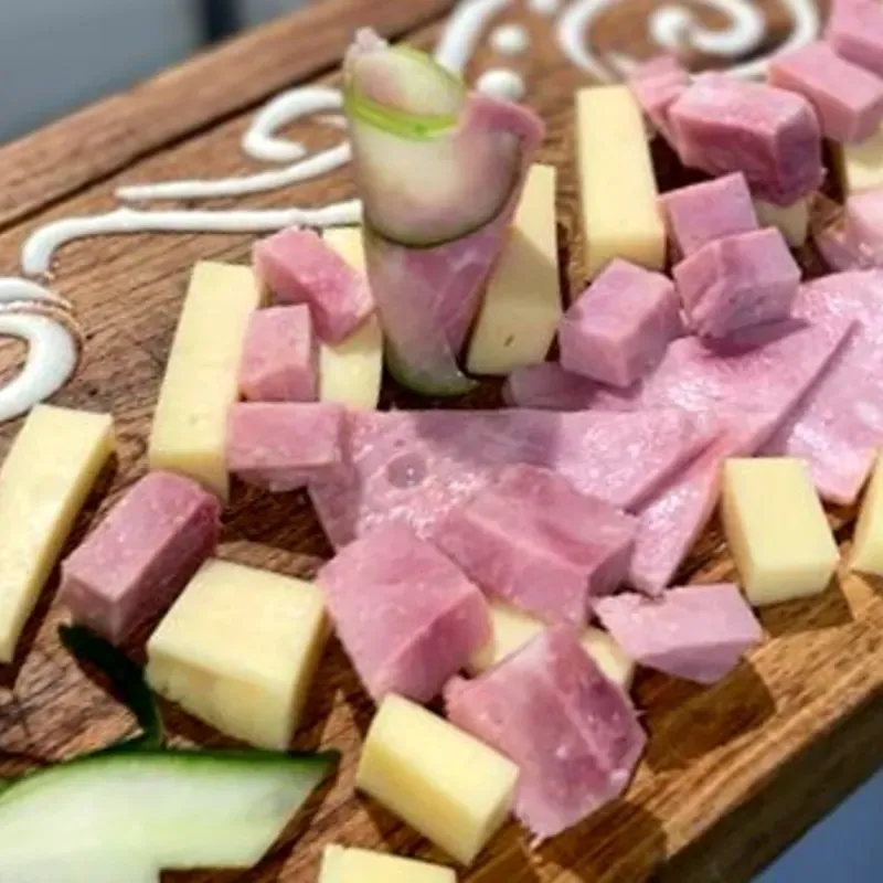 Picadera de Jamón y Queso