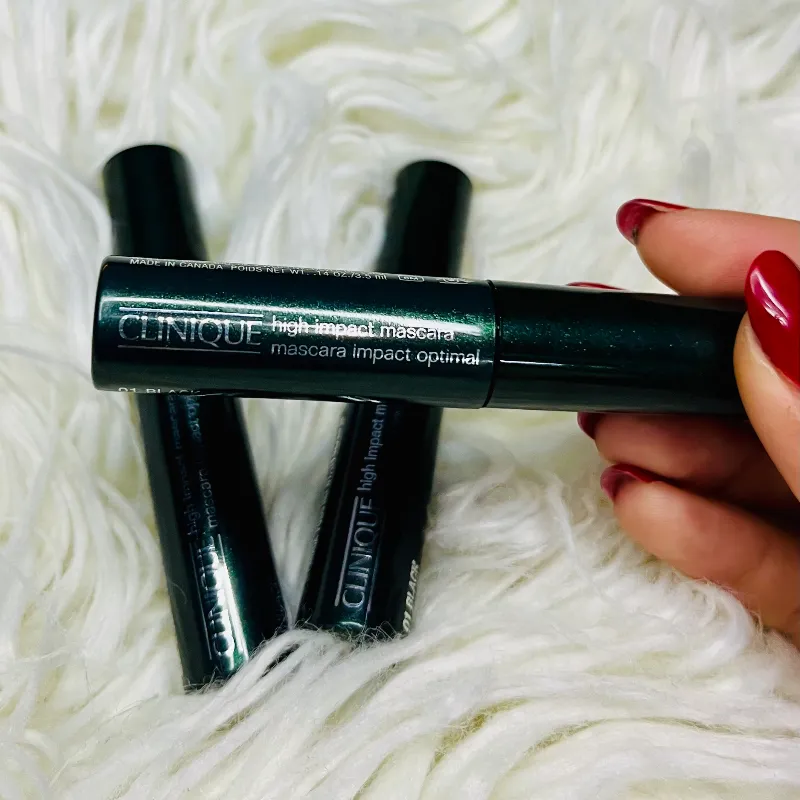 Máscara de pestañas Clinque 1000 cup