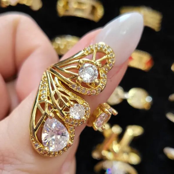 Anillo con piedras