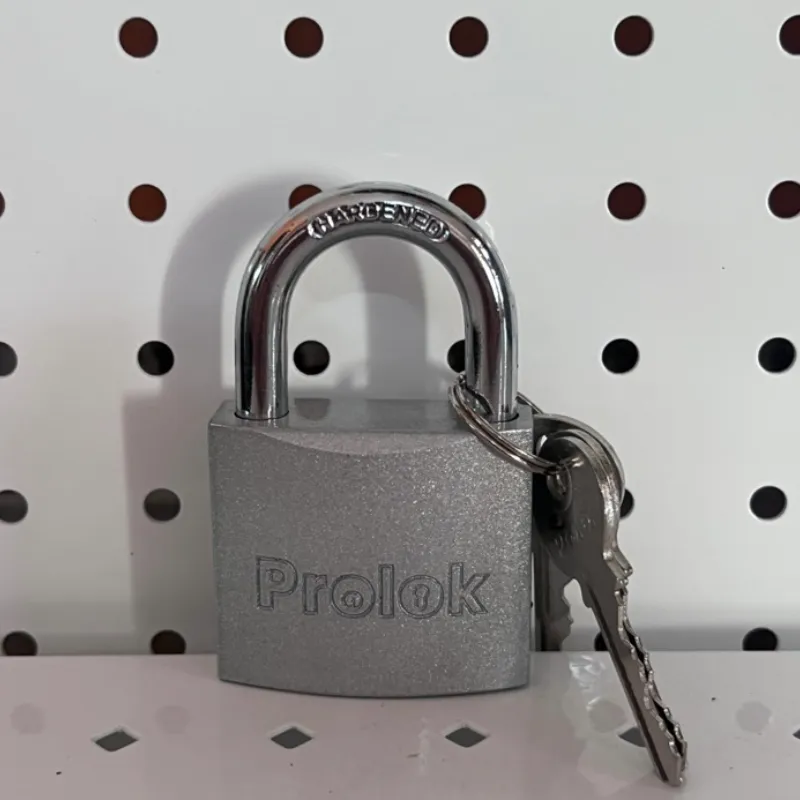 Candado de acero corto