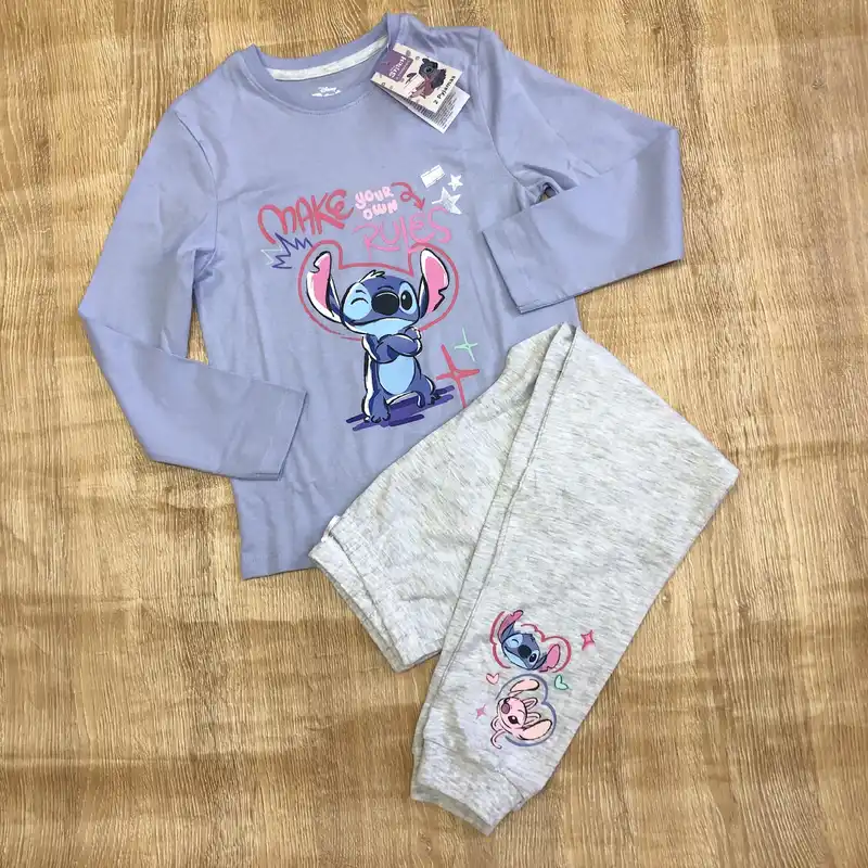 Pijama de Stitch color violeta