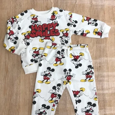 Conjunto de Mickey Mouse  “Happy Smiles”