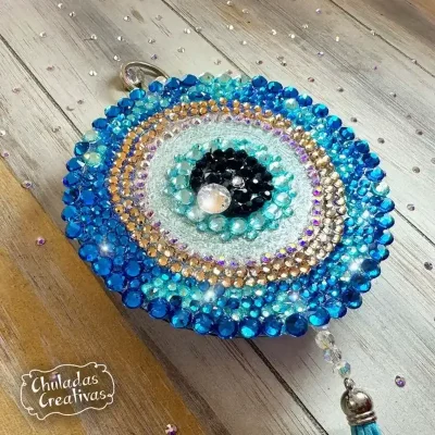 Ojo turco sencillo decorado con piedras
