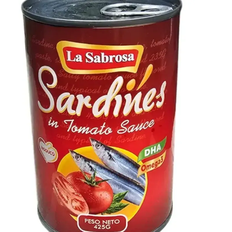 Lata de sardina en salsa de tomate