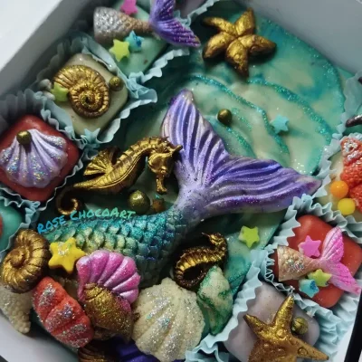 ‍♀️Caja de bombones con tableta. Temática fondo marino