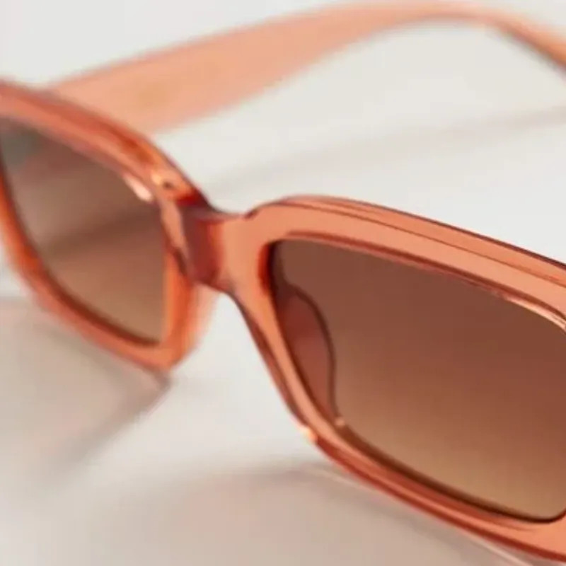 Gafas de sol montura transparente