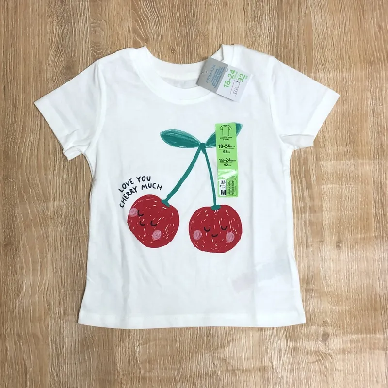 Pulóver blanco con cerezas