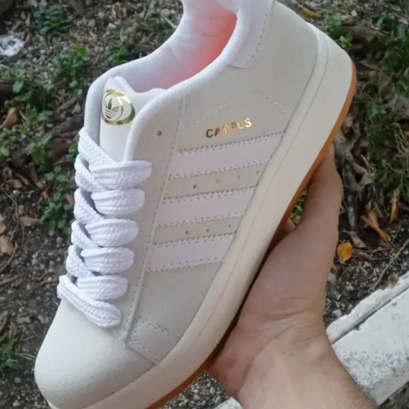 Adidas Campus hueso y dorado