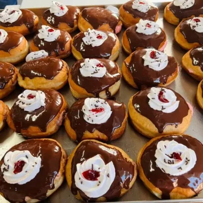 Berlinesas rellenas de crema musselina