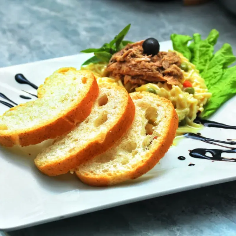 ENSALADA FRÍA DE ATÚN