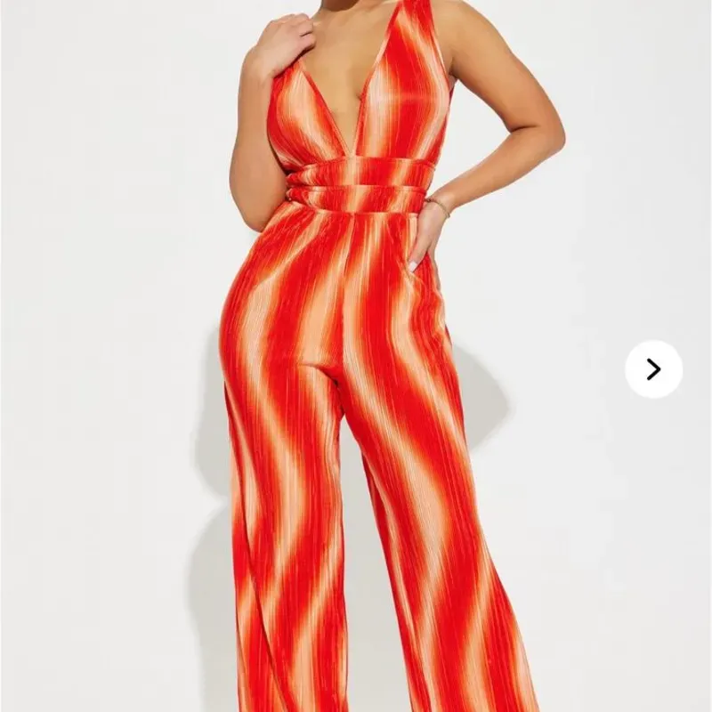 Mono enterzo anaranjado