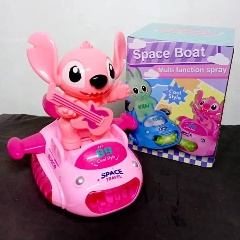 Angel Stitch sobre bote espacial. 