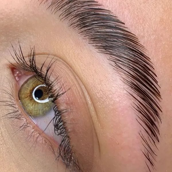 Laminado de cejas