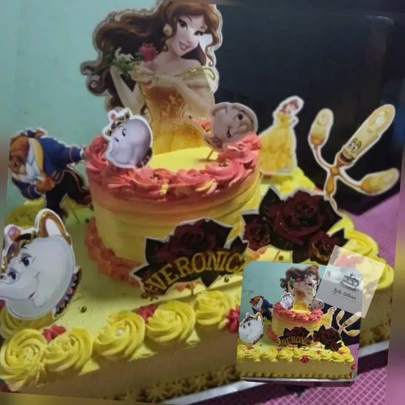 Torta Rectangular de Dos Niveles Cobertura de crema Chantilly (Nata)