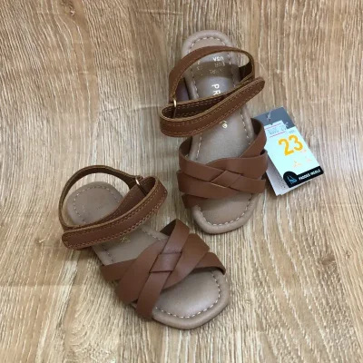 Sandalias color marrón