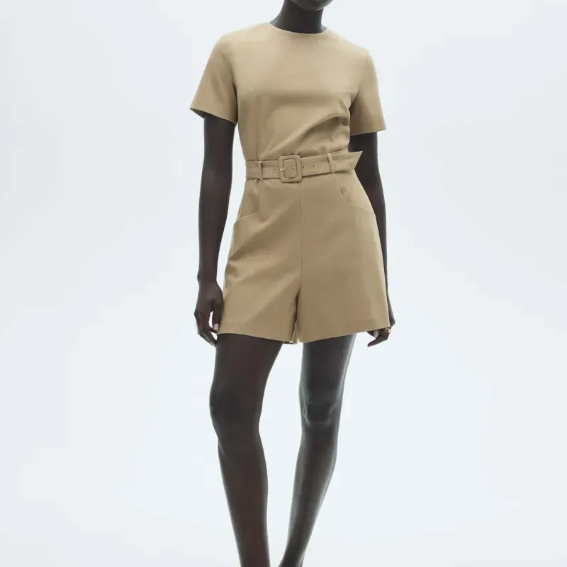 Monoshort beige con cinto Mango