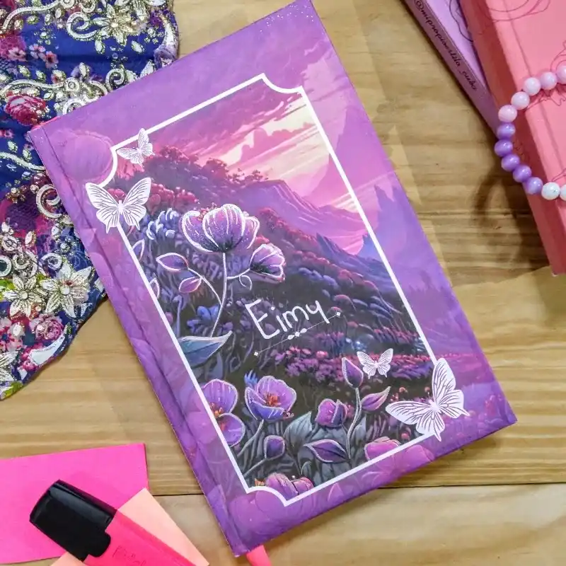 Diseño de flores moradas