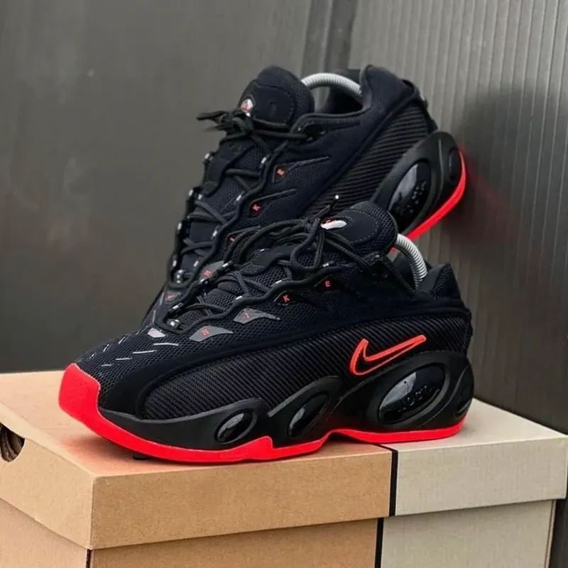 Nike Air Noctas Negras y Rojas