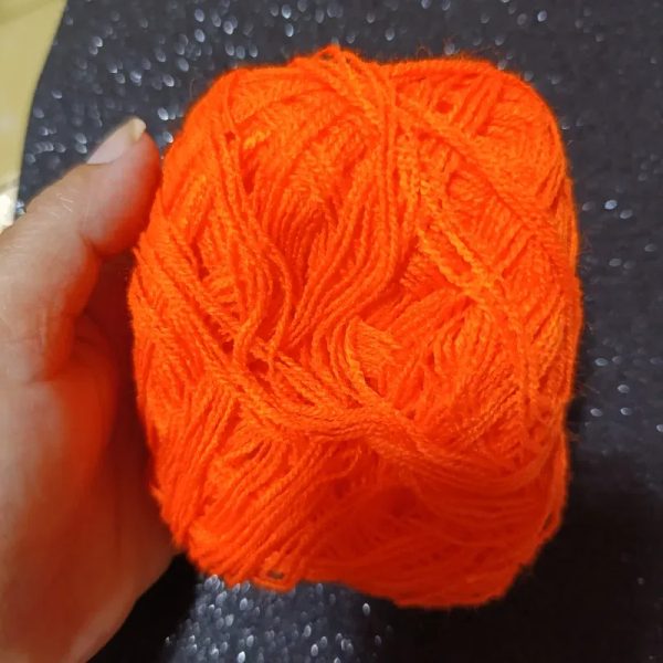 Hilo Acrilán color anaranjado fuerte