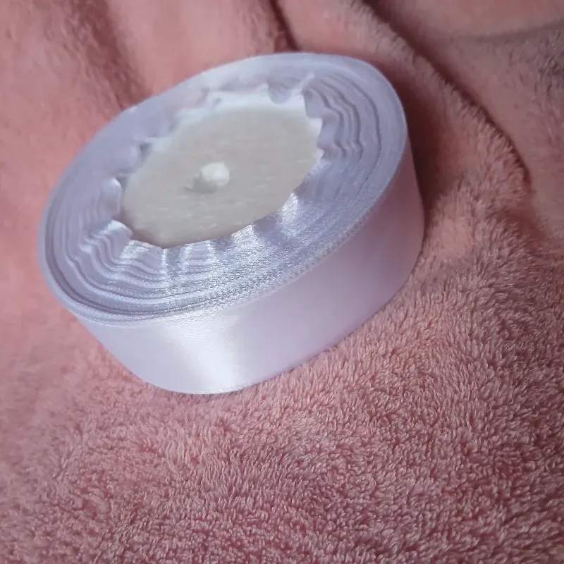 Cinta de satín blanco 2.5 cm