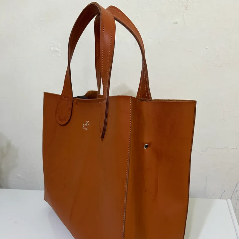 Bolso de piel azteca