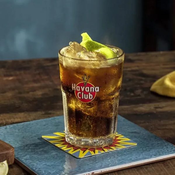 CUBATA Y CUBA LIBRE