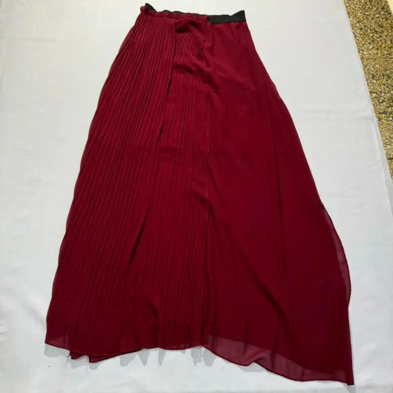 Saya Larga Rojo Vino Plizada Con Elástico Negro