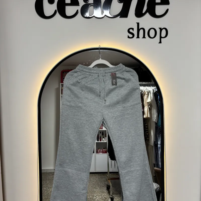 Jogger gris acampanado