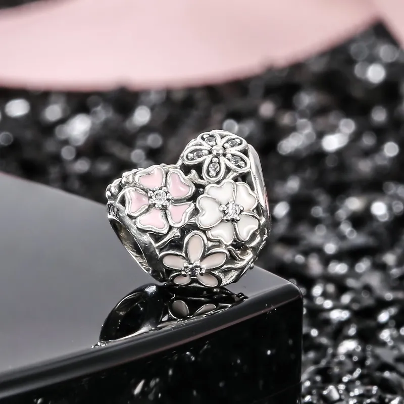 Charm flores corazón separador